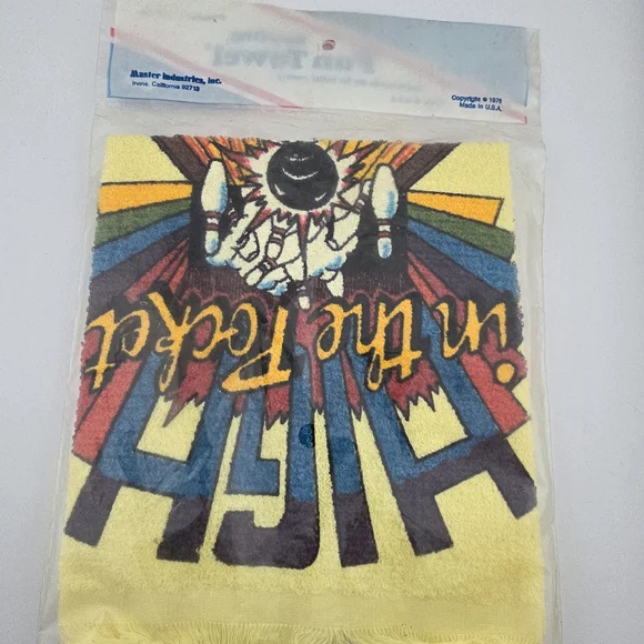Vintage 90s Bowling Ball Fun Sport Towels Pair Master Industries NOS Comic Towel - Picture 8 of 10